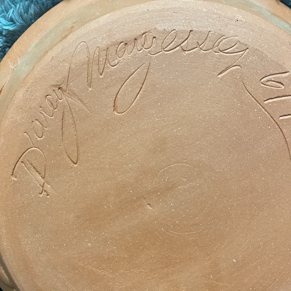 D'Arcy Margesson Signed Terracotta Pottery Hand thrown 1995 Deep Dish - Picture 16 of 16